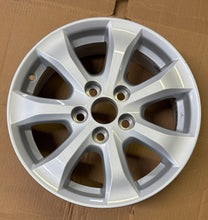Load image into Gallery viewer, Single Used OEM Toyota 16x6.5 Powder Coat Silver Wheel Fits &#39;07-&#39;11 Camry 69495
