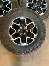 Load image into Gallery viewer, Set of Used '21-'26 Ford Bronco 18" Wheels on 275/70R18 Cooper ST Maxx Tires LT
