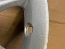 Load image into Gallery viewer, Single Used OEM &#39;07-&#39;11 Toyota Camry 16x6.5 Silver Wheel 69495 Free Ship 5x4.5
