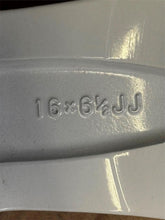 Load image into Gallery viewer, Single Used OEM &#39;07-&#39;11 Toyota Camry 16x6.5 Silver Wheel 69495 Free Ship 5x4.5
