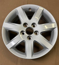 Load image into Gallery viewer, Single Used OEM &#39;07-&#39;11 Toyota Camry 16x6.5 Silver Wheel 69495 Free Ship 5x4.5
