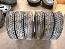 Load image into Gallery viewer, Set of OEM '05-'26 Ford F450 F550 Alcoa 19.5" Wheels 225/70R19.5 Continental G
