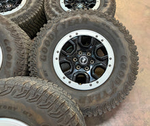 Load image into Gallery viewer, Set of 5 Used 17" '21-'26 Ford Bronco Sasquatch Wheels 315/70R17 Goodyear MT LT
