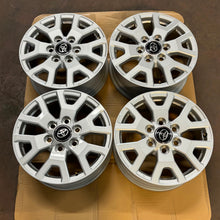 Load image into Gallery viewer, Set of x4 New OEM Takeoff 17" '24-'26 Toyota Tacoma Silver Wheels Ships Free LT
