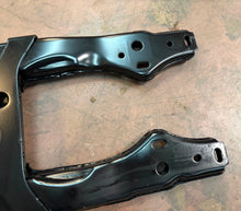 Load image into Gallery viewer, Used OEM 5th Wheel Gooseneck Hitch Prep Package Fits '23-'26 Ford F250 F350 F450
