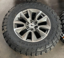 Load image into Gallery viewer, &#39;19-&#39;23 Chevrolet Silverado RST Wheels 35/12.50R20 Toyo Open Country MT E (5915)
