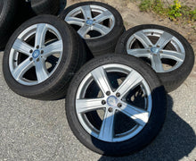 Load image into Gallery viewer, Set of 4 Used Mercedes-Benz CL550 &#39;11-&#39;14 18&quot; Rims on 255/45R18 Michelin Sports
